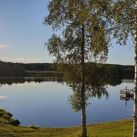 Mysig Stuga Med Sjoetomt, Naera Jaervsoebacken Exterior photo