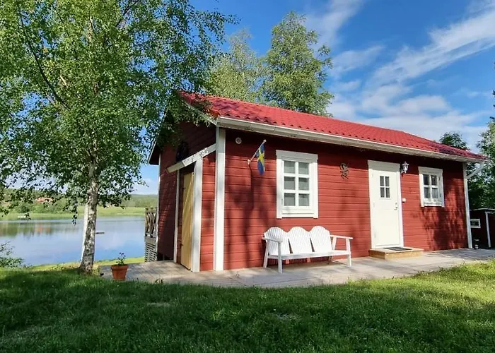 Mysig Stuga Med Sjoetomt, Naera Jaervsoebacken