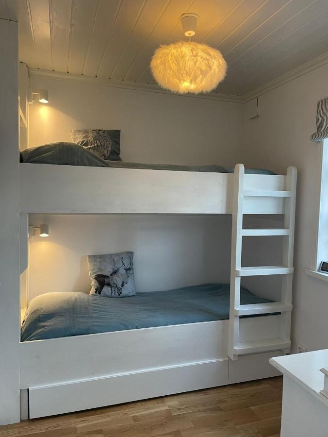 Holiday home Mysig Med Sjoetomt, Naera Jaervsoebacken *